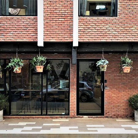 Stay Thapae Hostel Chiang Mai Exterior foto